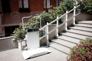 LOGIC - Šikmá schodisková plošina